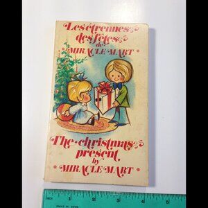 Catalogue Noel Miracle Mart Xmas Catalog 1972 70's in book form! French English